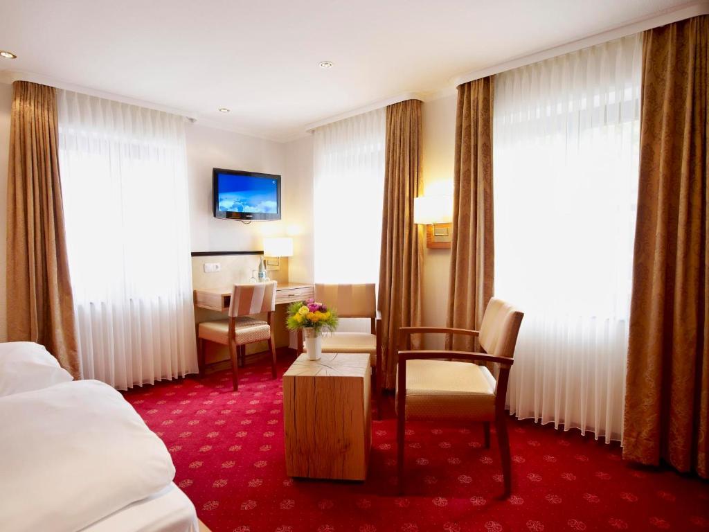 Naturhotel Ruegers Forstgut Mespelbrunn Phòng bức ảnh